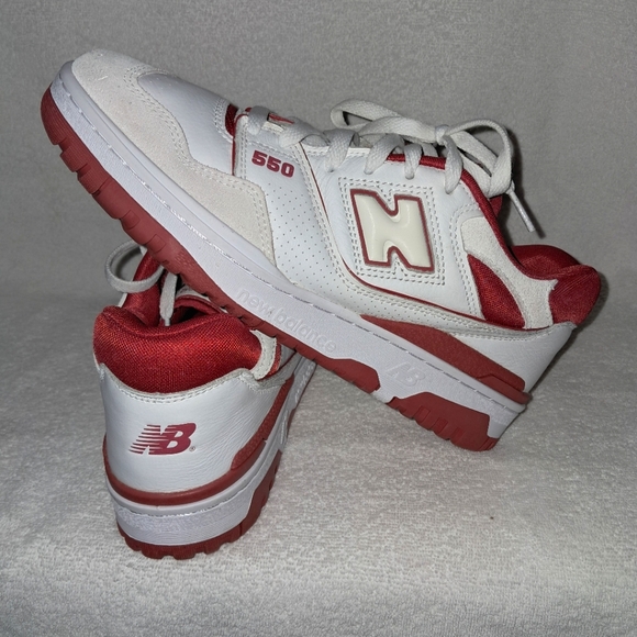 550 New Balance, blood red and white size 8.5 men. - Picture 2 of 4
